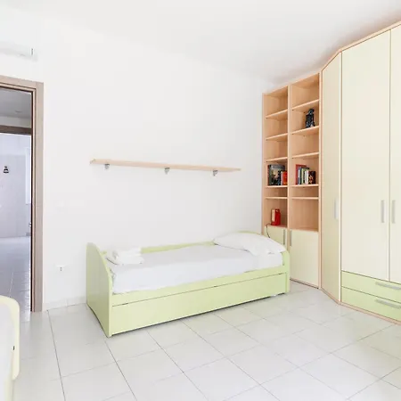 Apartamento Guesthost - Piazza Abbiategrasso Chiesa Rossa *