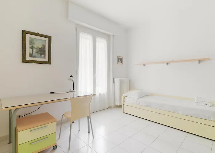Guesthost - Piazza Abbiategrasso Chiesa Rossa Appartement Milaan